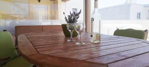 Nápoje v ubytování Holiday & Business Furnished Apartments