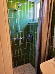 A bathroom at Skovager Bed & Bath