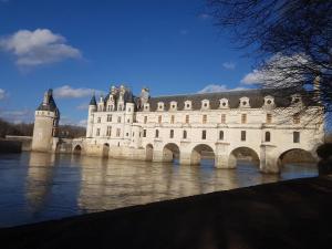 Gallery image of Gîte 4 pers, Jacuzzi privatif & Piscine & Lit cabane in Saint-Georges-sur-Cher