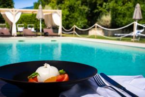 Bazén v ubytování Villa Giorgia Albergo in Collina nebo v jeho okolí