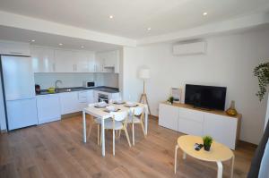 Gallery image of Golive Deluxe in Cambrils +17 photos