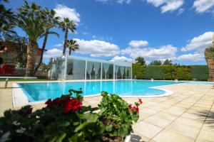 Bazén v ubytování B&B Villa Adriana nebo v jeho okolí