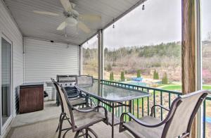 Gallery image of Spacious Lakefront Condo with Community Pools! in Camdenton