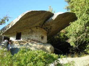 Fotografia z galérie ubytovania Loft Studio Raxes Kastanies Ikaria # 6 v destinácii Raches