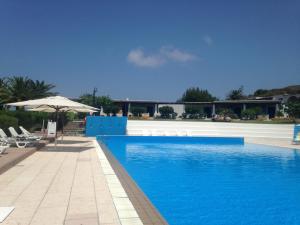 Bazén v ubytování Villa alle Eolie nello splendido Villaggio Lentia nebo v jeho okolí