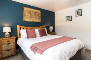 Katil atau katil-katil dalam bilik di Finest Retreats - Tinners Rest