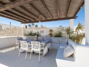 Balkón nebo terasa v ubytování Andalusian Delight Family Villa with 3 bedrooms with Amazing mountains Views