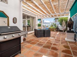 Fotografie z fotogalerie ubytování Andalusian Delight Family Villa with 3 bedrooms with Amazing mountains Views v destinaci Marbella
