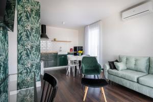 Η κουζίνα ή μικρή κουζίνα στο W Starym Porcie +3 φωτογραφίες