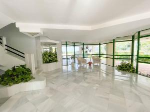 Fotografia z galérie ubytovania SEAFRONT Apartment with Direct Access to the BEACH v destinácii Torremolinos