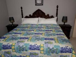Ένα ή περισσότερα κρεβάτια σε δωμάτιο στο Oak Villa Montego Bay