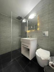 A bathroom at Gold Butik Otel