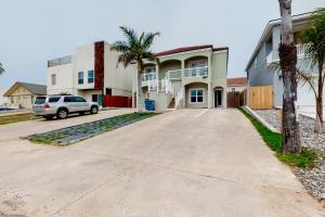 Gallery image of Kingfisher in South Padre Island