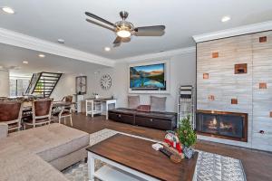 Gallery image of 029 - Lakefront Luxury - Meredith Lodging in Big Bear Lake