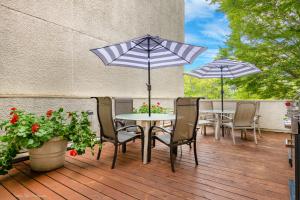 Patio nebo venkovní prostory v ubytování La Residence Suite Hotel