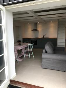 Fotografie z fotogalerie ubytování Country-living with a lovely view and own terrace, entrance and parking v destinaci Roskilde