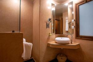 Kúpeľňa v ubytovaní Riad l'Heure d'Eté