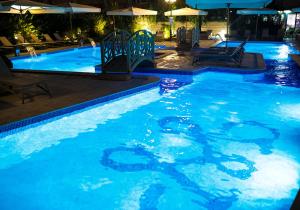 Bazén v ubytování Boutique Hotel Momentum by Aycon nebo v jeho okolí