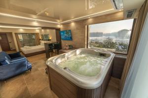 Sjónvarps- og/eða afþreyingartæki á Hotel Spa Grad