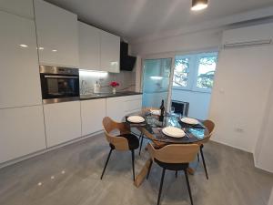 Kuchyňa alebo kuchynka v ubytovaní Parkside Oasis