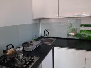 Kuchyňa alebo kuchynka v ubytovaní Apartament w Lądku Zdroju przy Rynku