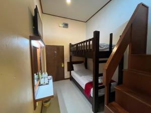 First and Frang Hotel - Koh Phangan客房内的一张或多张床位
