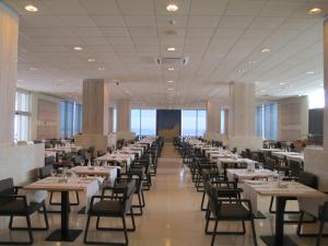 Restaurace v ubytování Medplaya Hotel Riviera - Adults Recommended