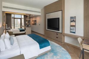 Uma TV ou centro de entretenimento em Paramount Hotel Midtown