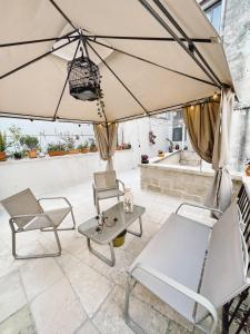 Χώρος καθιστικού στο La Curia