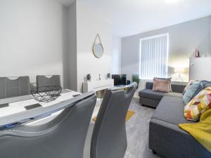 Χώρος καθιστικού στο Pass the Keys Fab 2BR home City Centre Local Belfast Feel