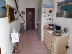 Kuchyň nebo kuchyňský kout v ubytování La Finestra Vista Corsica