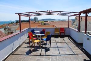 Balkón nebo terasa v ubytování Modern apartment in Vodice with sea view - 48 m².