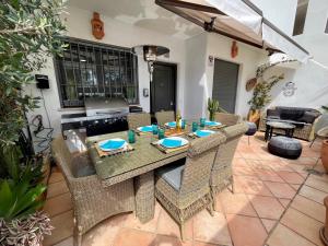 Posedenie v ubytovaní Luxury Apartment Sunset Golf Estepona