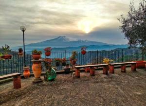 A general mountain view or a mountain view taken from Az apartmant