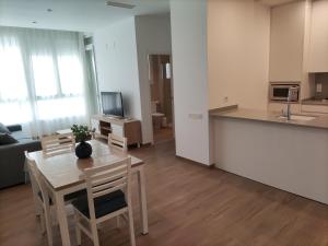 Kuchnia lub aneks kuchenny w obiekcie Iberflat Apartamentos Trinidad