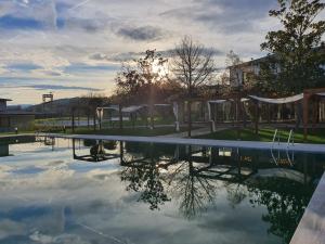Bazén v ubytování Hotel rural Finca Vivaldi Nature & Spa nebo v jeho okolí