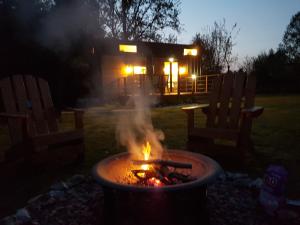 Gallery image of INSOLITE La Tiny House du Lutin Many et son Bain Nordique in Saint-Christophe-sur-Condé