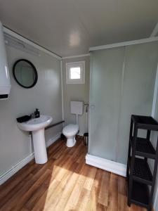 Phòng tắm tại Green Garden Glamping Retezat