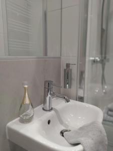 Kúpeľňa v ubytovaní Apartament FANABERIA Lądek Zdrój + 23 fotografií