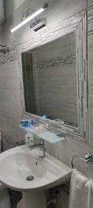 A bathroom at Mary Home - Casa Vacanza Taormina