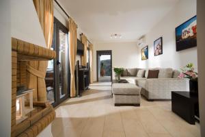 Posezení v ubytování Elounda Solfez Villas