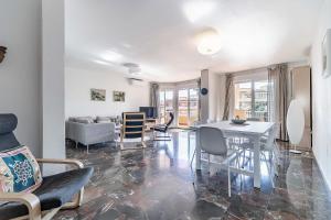 Część wypoczynkowa w obiekcie 69-Penthouse Apartment with Views in Torreblanca, Fuengirola