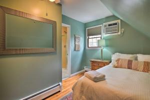 Galeri foto Decked-Out Home Hot Tub, Pool, Fire Pit and More! di Monroe