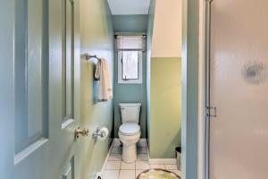 Galeri foto Decked-Out Home Hot Tub, Pool, Fire Pit and More! di Monroe