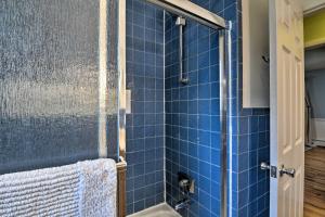Galeri foto Decked-Out Home Hot Tub, Pool, Fire Pit and More! di Monroe