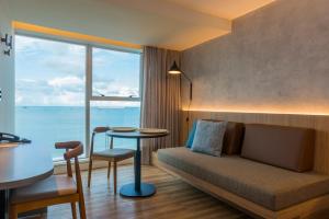 Posezení v ubytování Hotel Luzeiros Fortaleza
