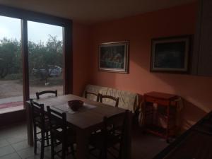 A seating area at Residence degli ulivi