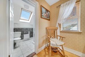 Łazienka w obiekcie Luxury Accommodation with Games Room - Sleeps 10