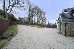 Zdjęcie z galerii obiektu Luxury Accommodation with Games Room - Sleeps 10 w mieście Rathmullan