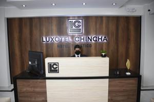 Лобі або стійка реєстрації в Hotel Luxotel Chincha
